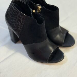 Trina Turk - Women’s - Size 7.5 - Leather and Suede Black Bootie
